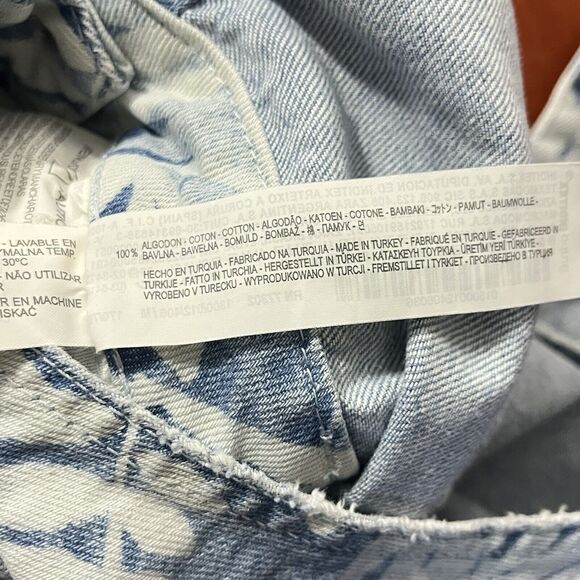 Zara Trafaluc Overalls Shortalls Size Medium Floral Acid Wash Denim Adjustable - Picture 9 of 13